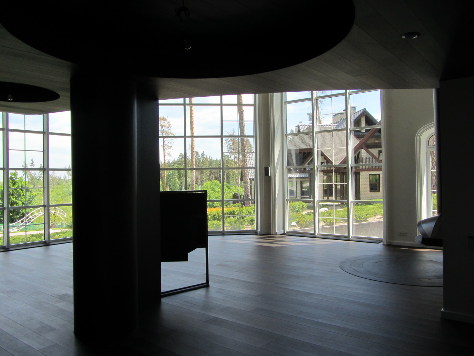 Гостиная дома №1 турбазы "СОСНОВЫЙ БОР"