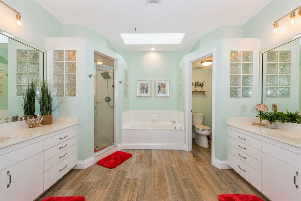 Photo of a beach style bathroom in Orlando.