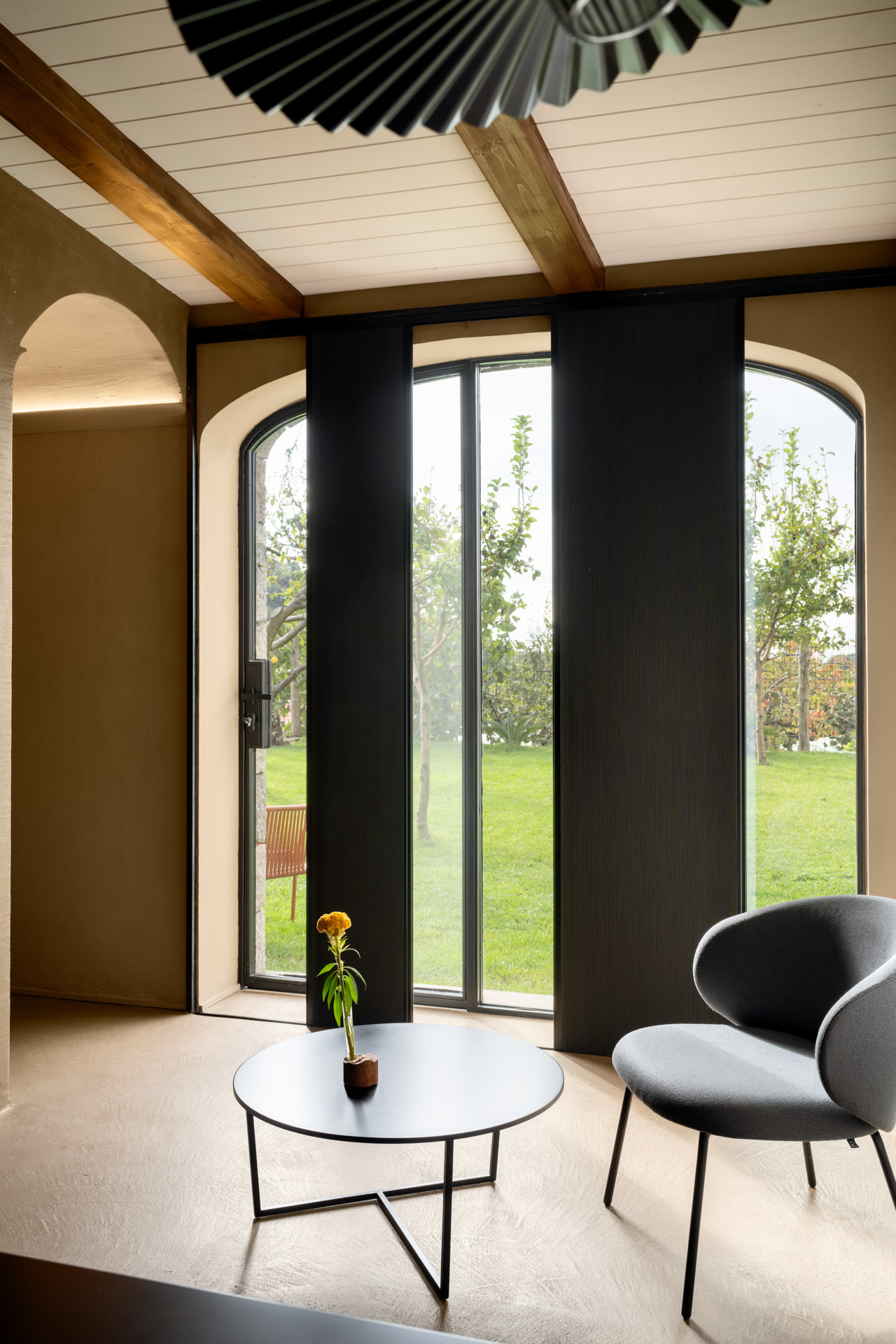 in albergo tra orto e frutteto