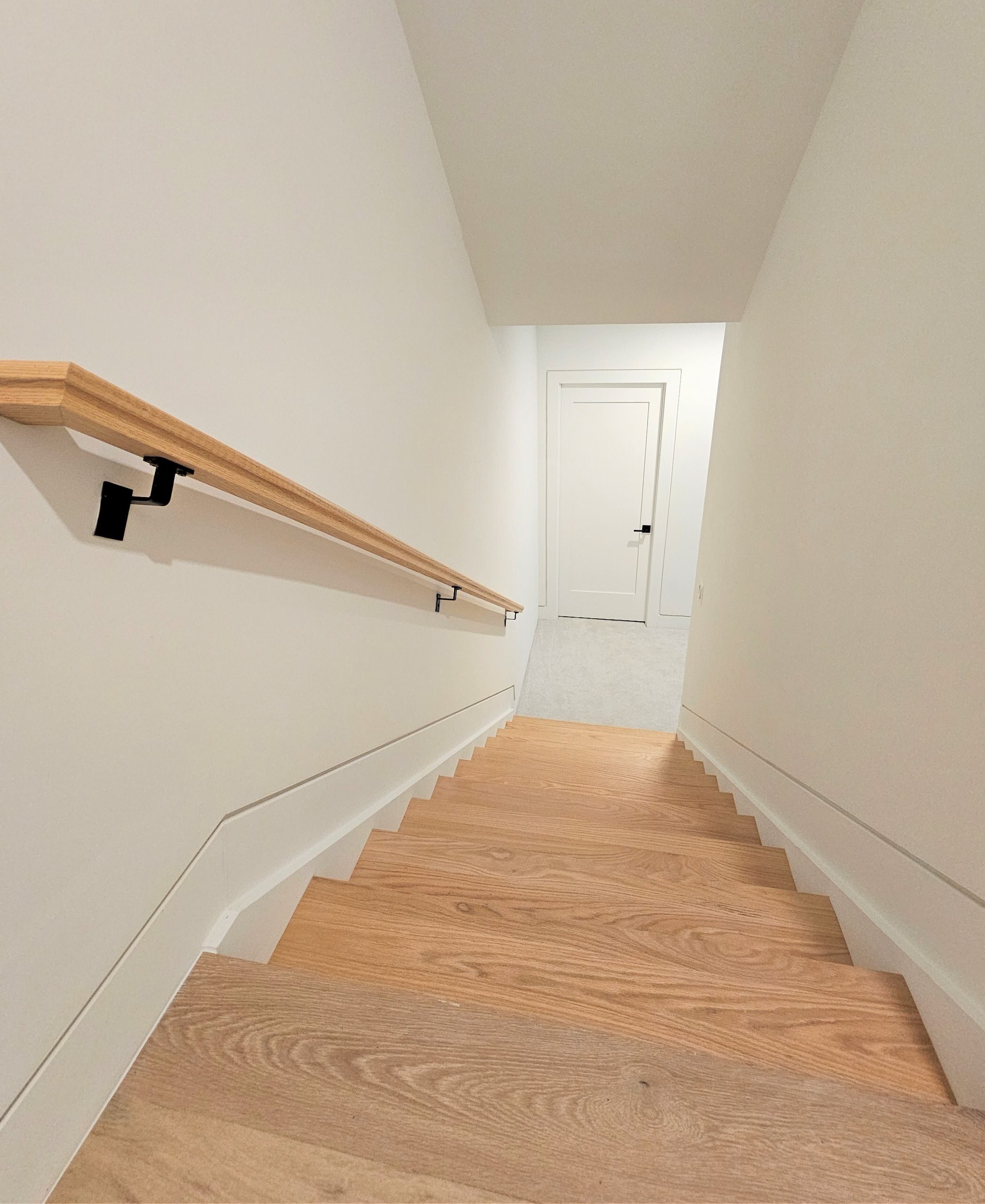 108_Red Oak Stairs in Light Filled Space, Fairfax, VA 22031
