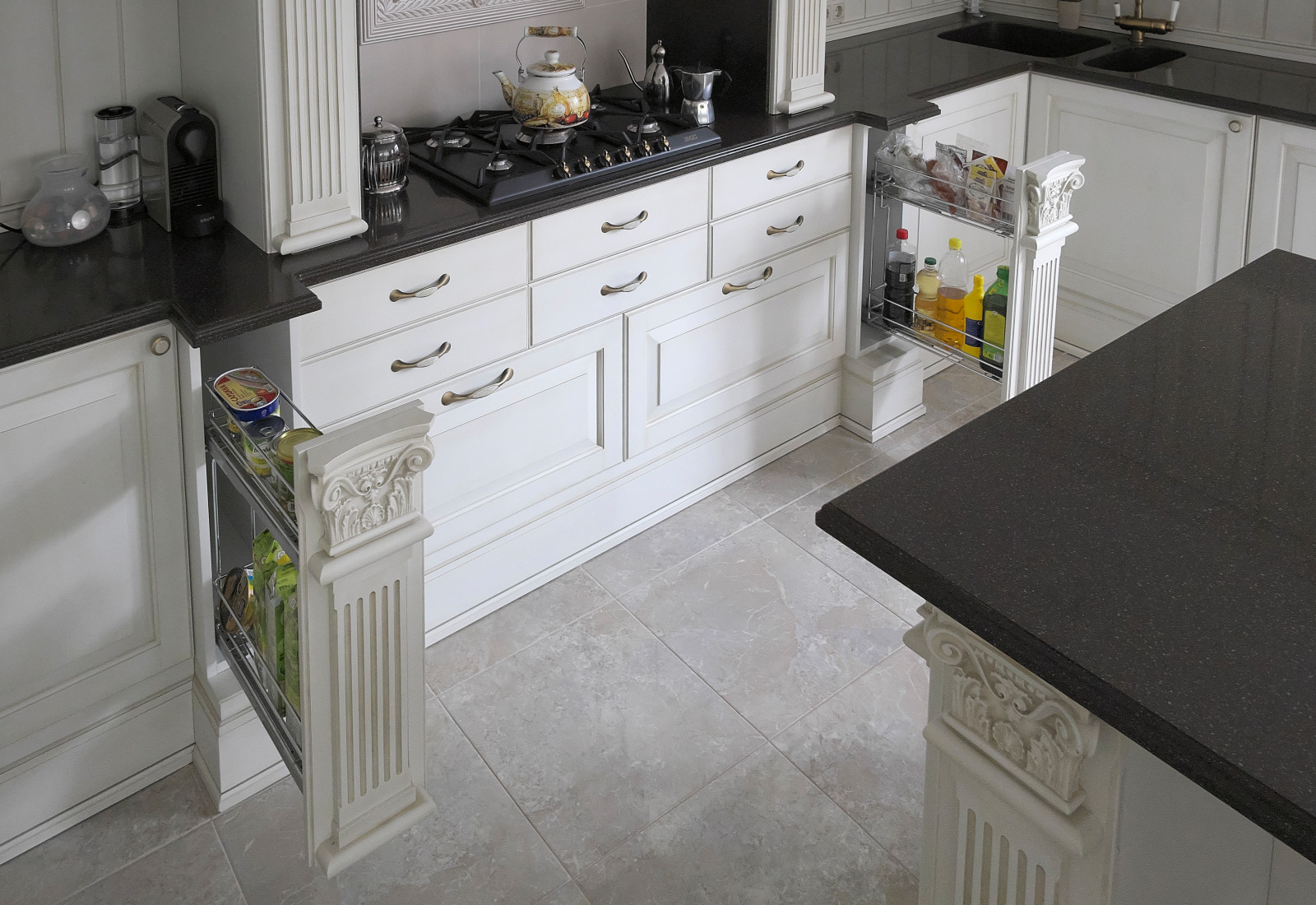 Элитная кухня для загородного дома