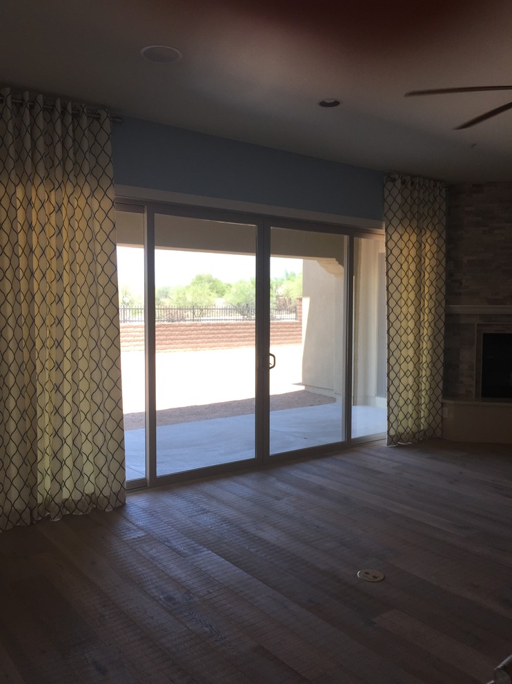 Home design - transitional home design idea in Phoenix