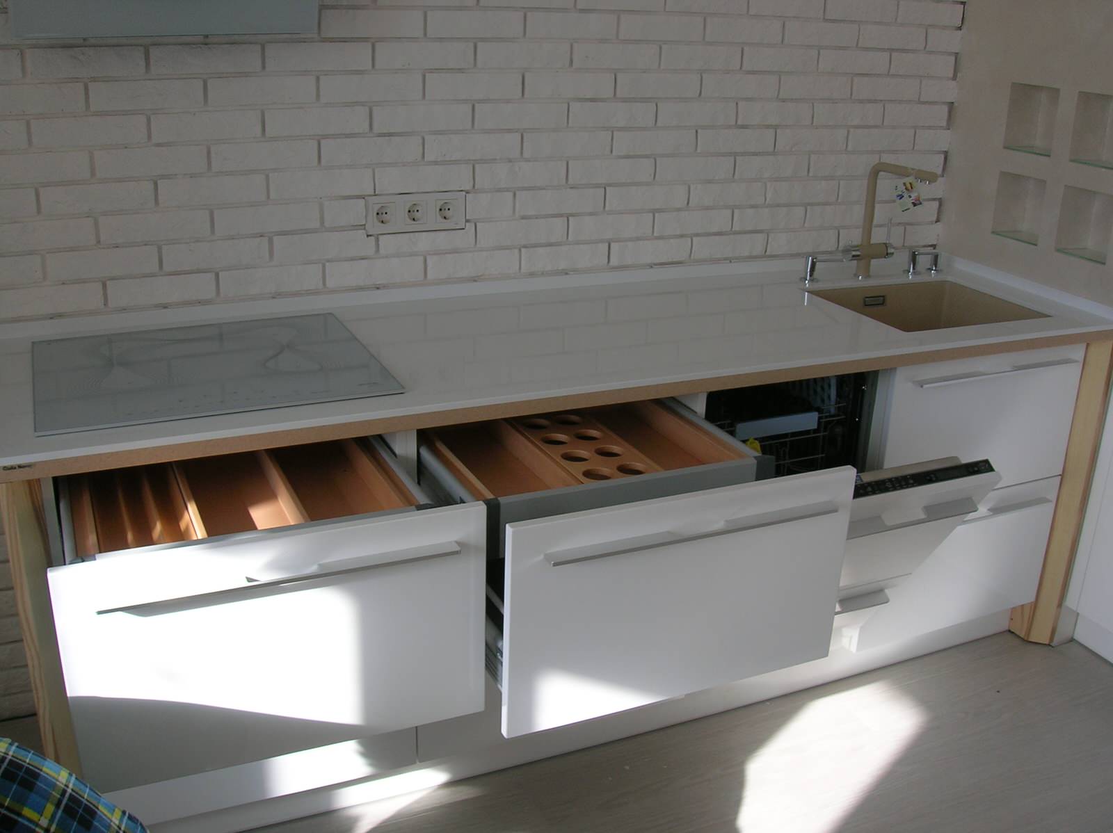 Шпон Ясень Оливковый +  эмаль "Высокий глянец"