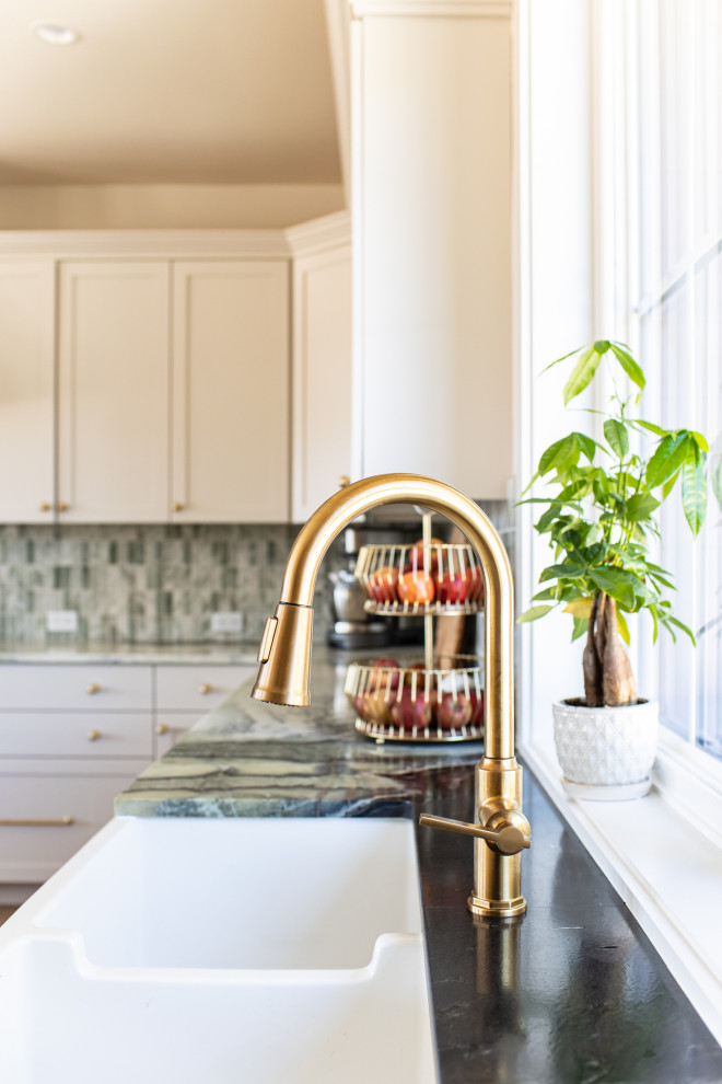 Kitchen - coastal kitchen idea