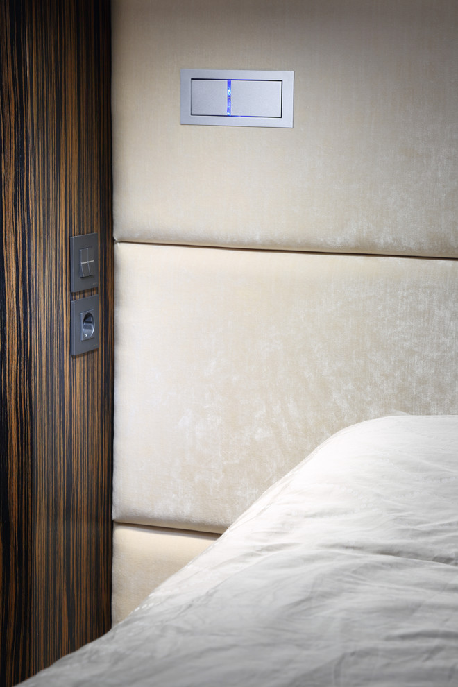 Сценарное освещение. Электроустановка ABB Niessen Zenit.