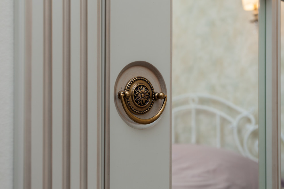 Шкаф-купе в стиле прованс