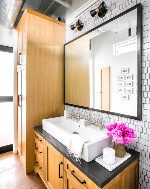 Transitional Kitchen & Bath Design klassisch-modern-badezimmer