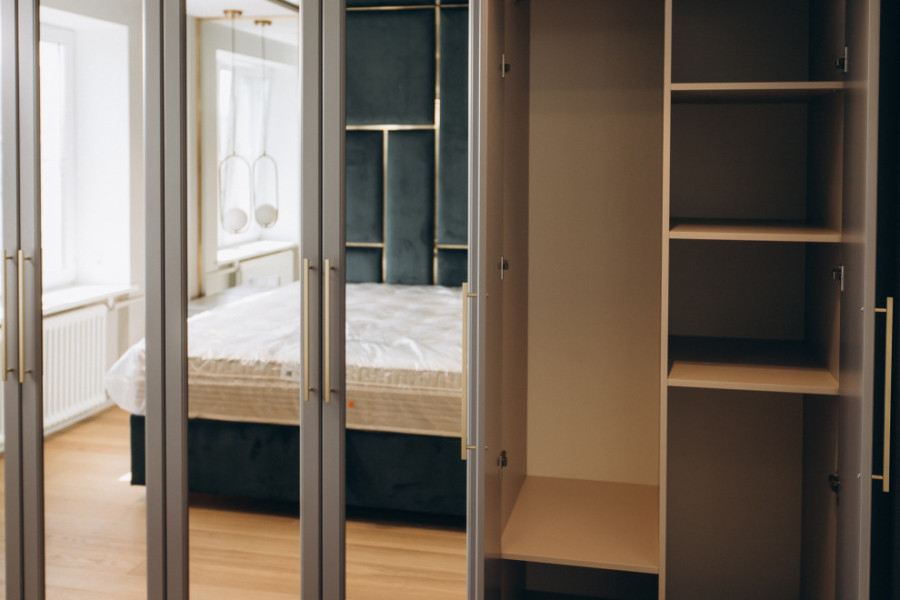 ШКАФ РАСПАШНОЙ - на Ленинском