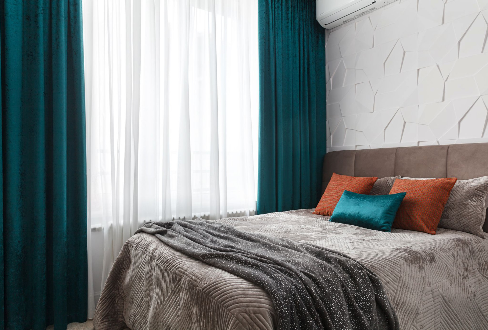 Квартира с золотом