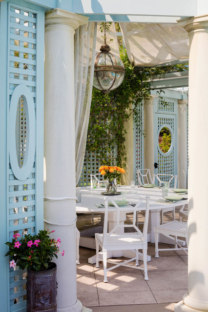 Poolside Pergola 