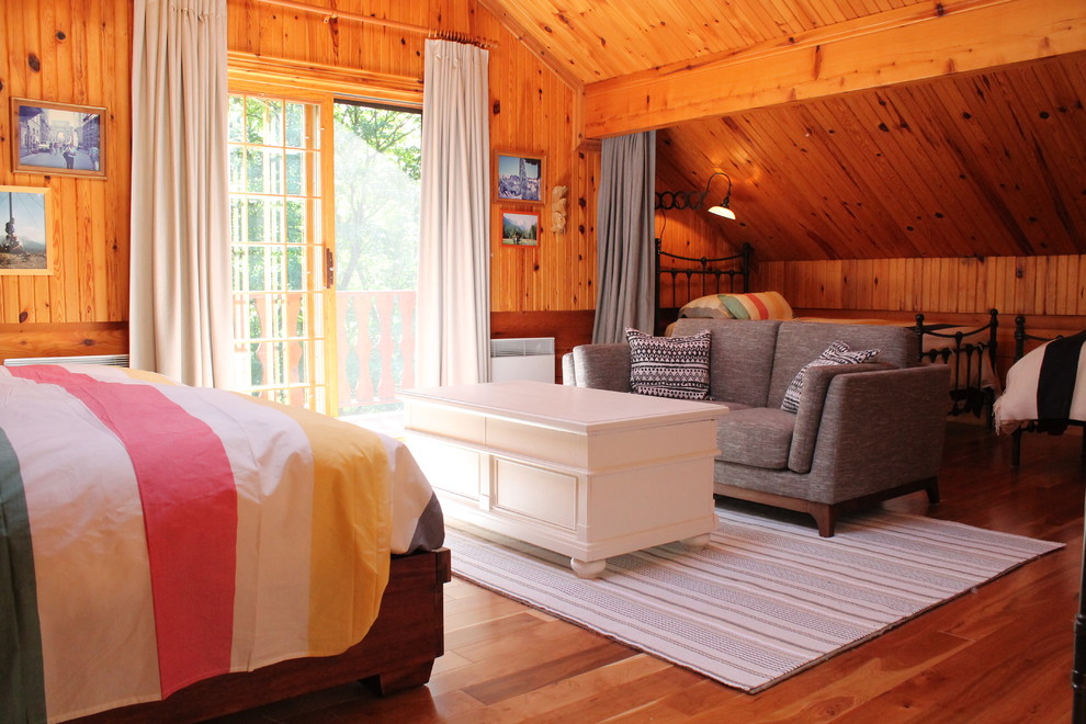 Inspiration for a country bedroom in Montreal.