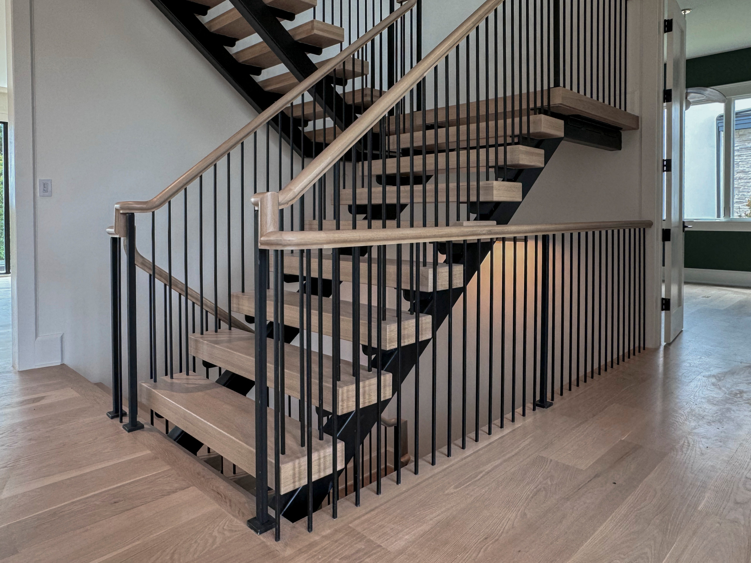 122_Modern Steel & Wood Floating Staircase, Arlington VA 22207
