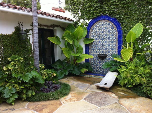 Maintenance mediterranean-patio