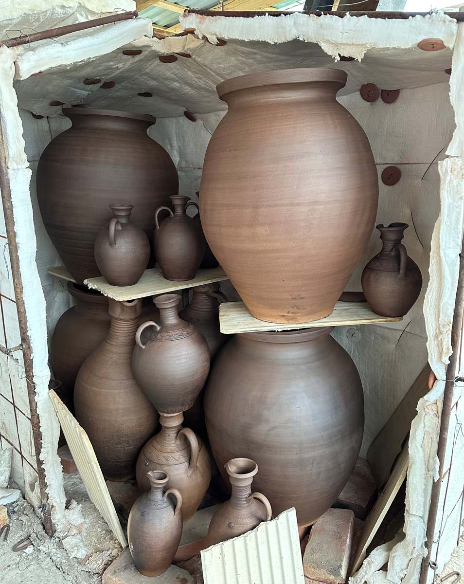 Большие квеври, горшки и кувшины для ресторана «Джани»