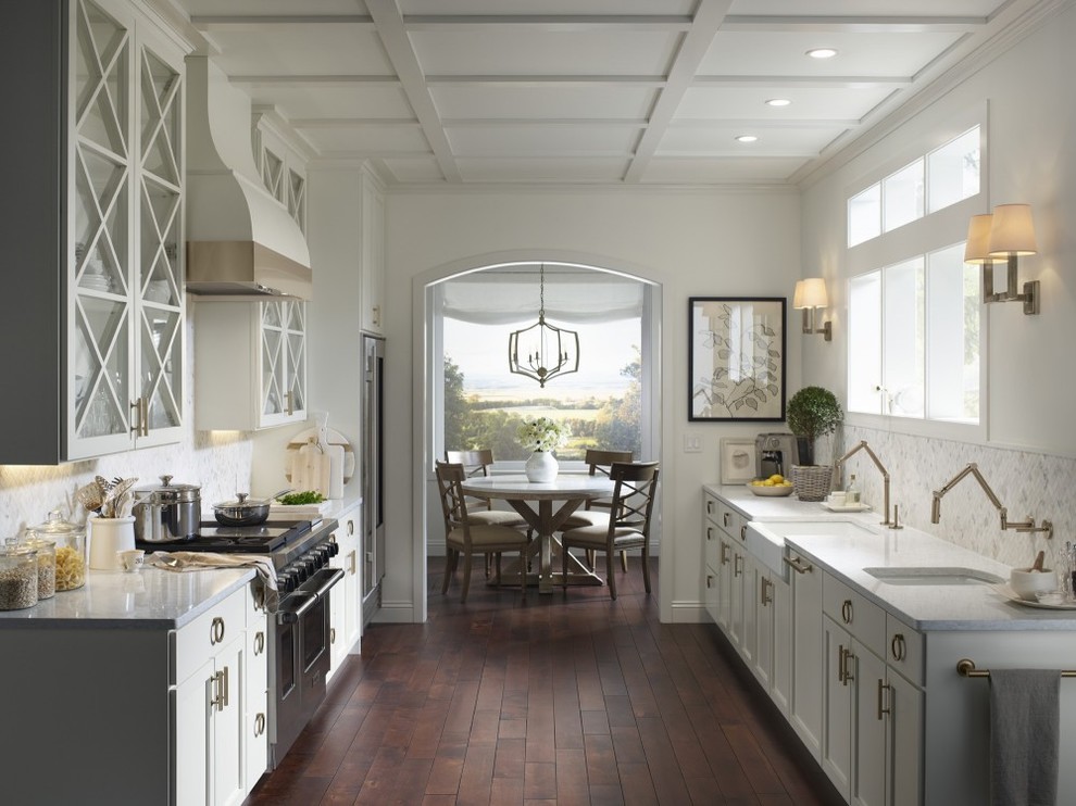 Design ideas for a transitional kitchen in Orlando.