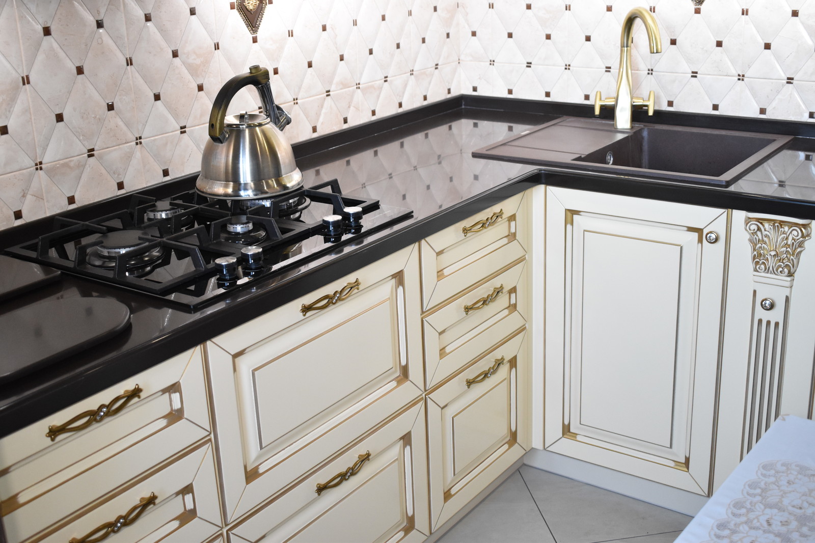 Кухня из массива бука, модель ЭКО