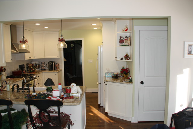 Kitchen traditional-kitchen