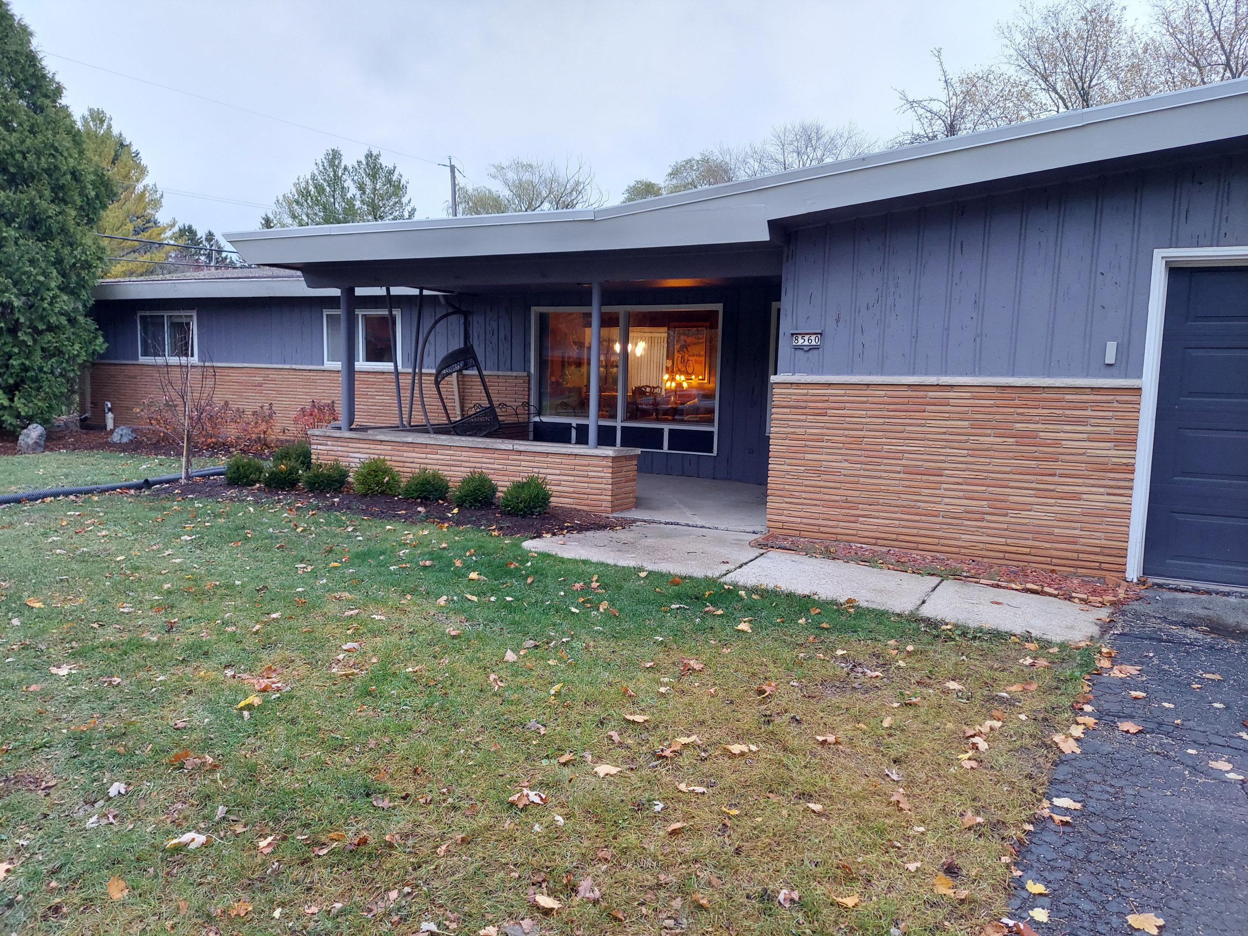 Mid-Century Front + backyard landscape - Fox Point, WI