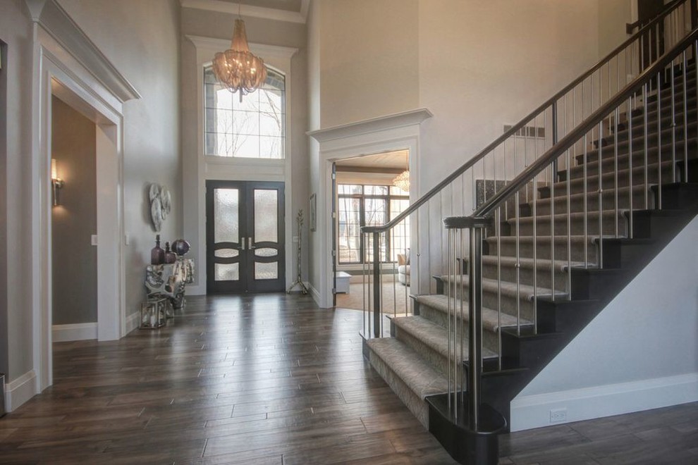 Inspiration for a transitional home design remodel in Chicago