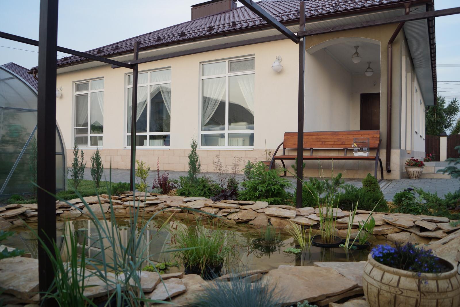 Садовый пруд в африканском стиле