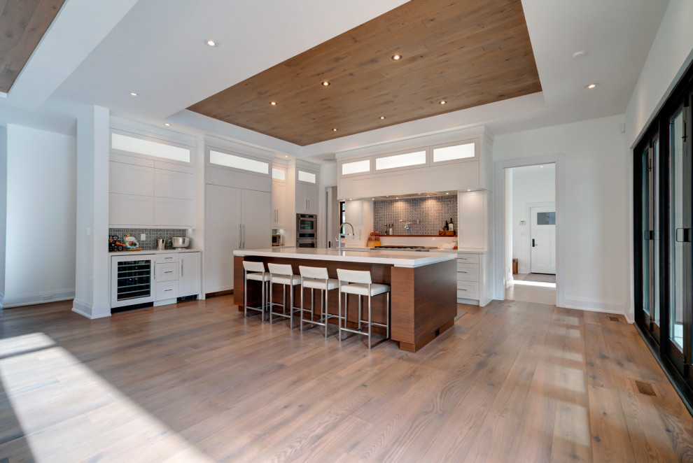 Inspiration for a craftsman home design remodel in Toronto