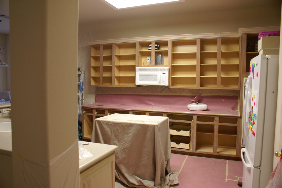 Inspiration for a transitional home design remodel in Austin