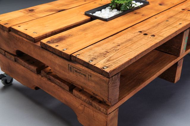 Pallet. Coffee Table. Minimal. Artisan Design. Pine With ...