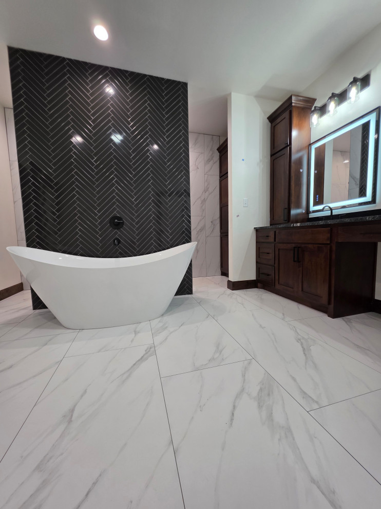 Primary/Master Bathroom