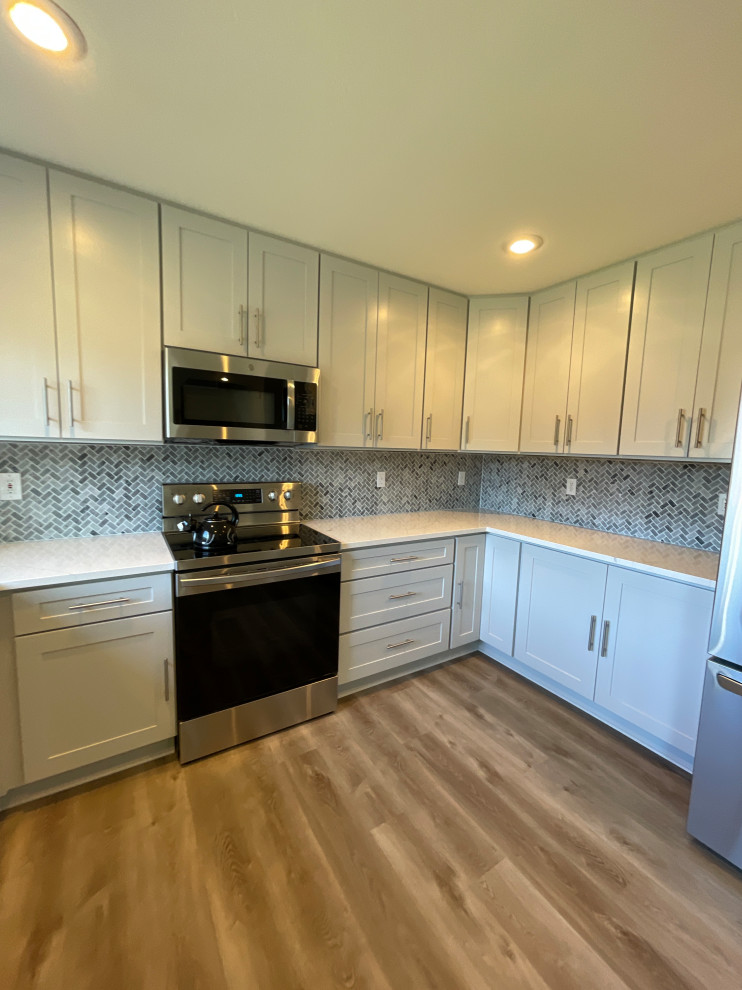 Minimalist home design photo in Portland
