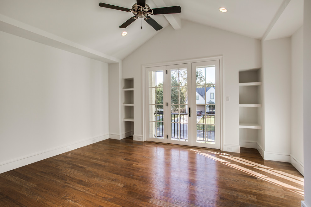 Home design - transitional home design idea in Dallas