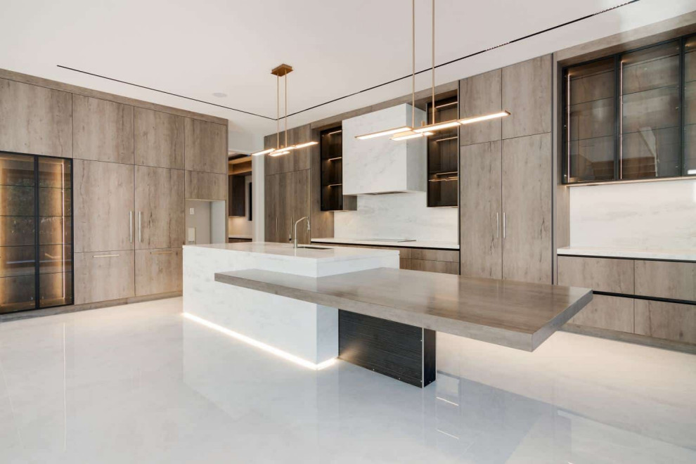 Example of a transitional kitchen design in Toronto