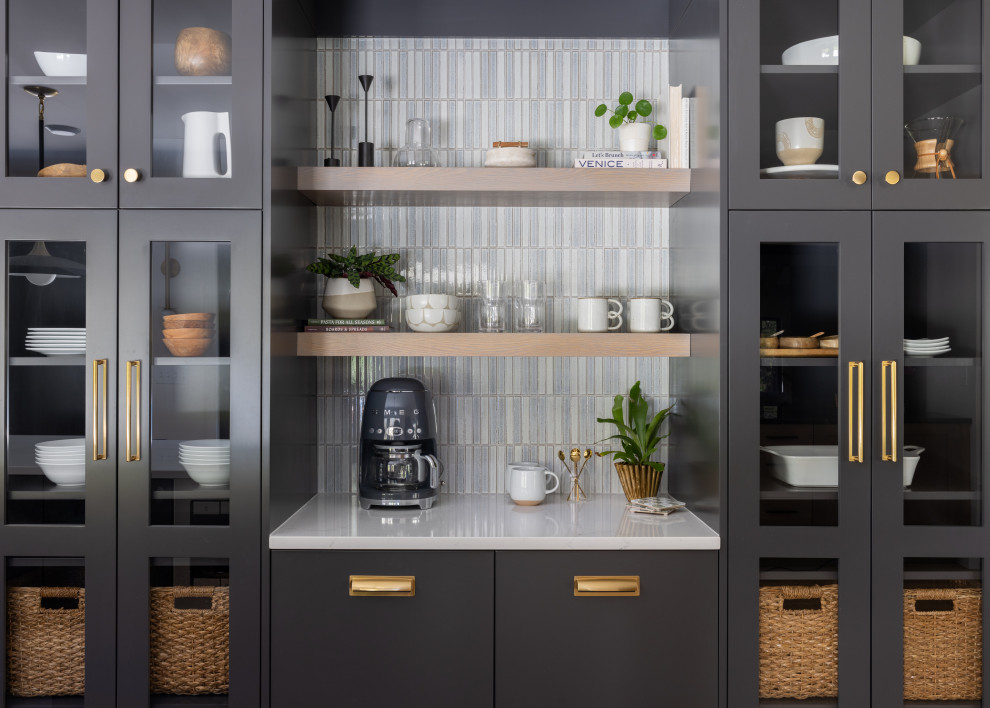 Example of a trendy home bar design