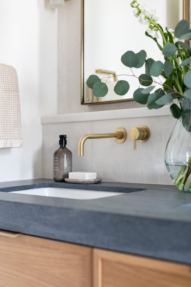 Japandi meets Californian style - Scandinavian - Powder Room - San ...