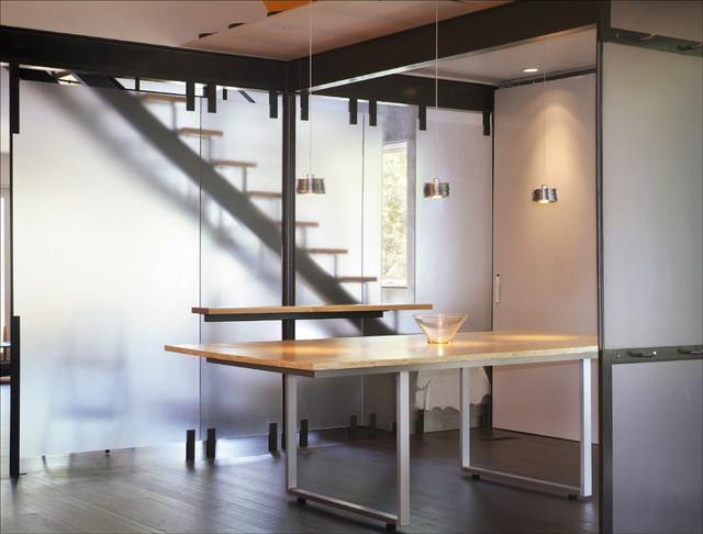 Q Place modern-esszimmer