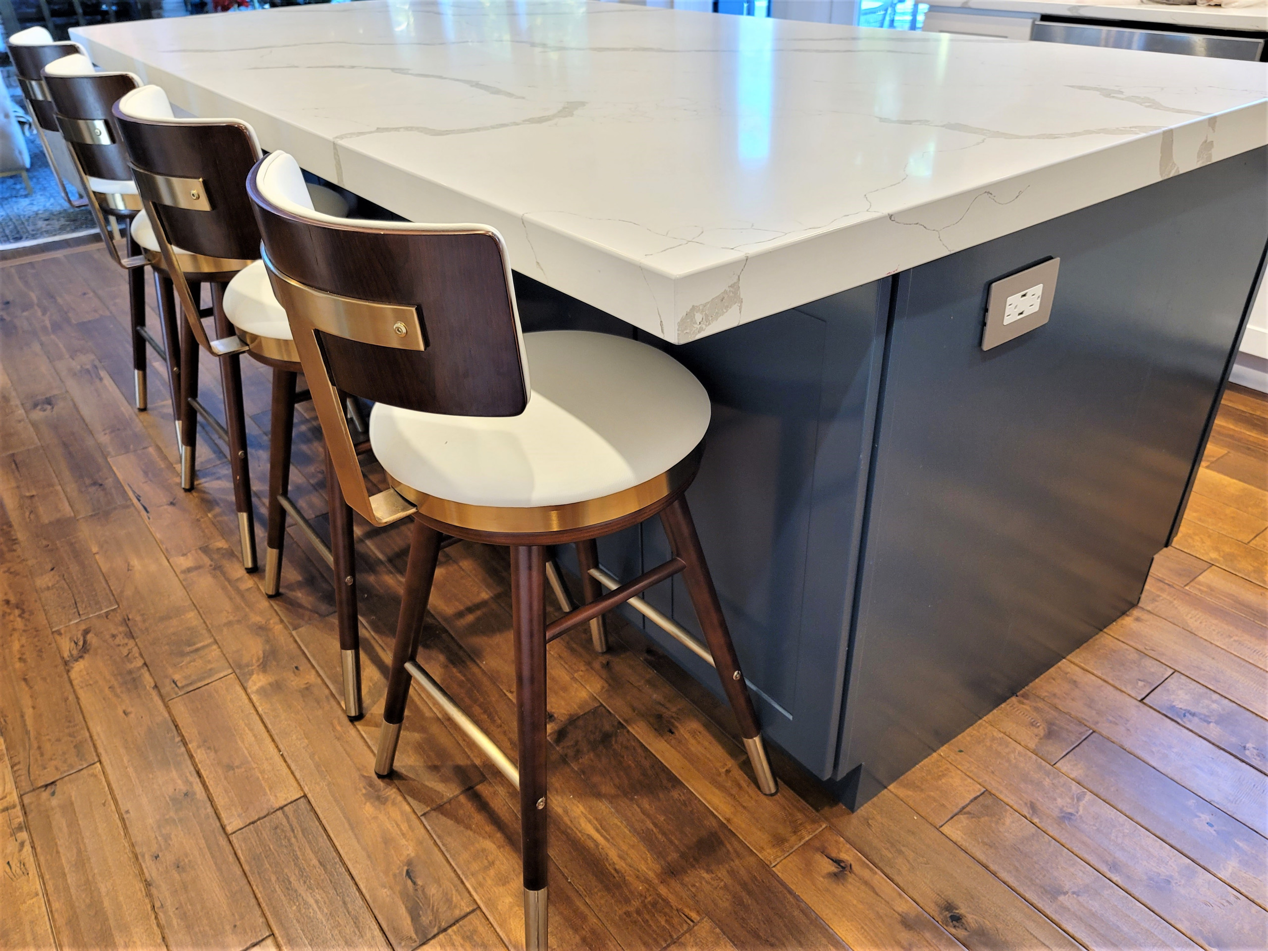 Modern kitchen design and remodel. Shaker style cabinets in white and blue.