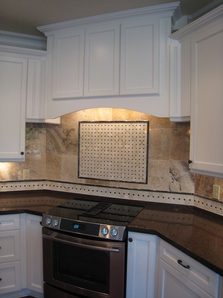 Kitchen - transitional kitchen idea in Baltimore