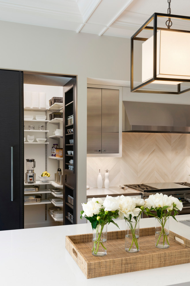 Transitional kitchen photo in Minneapolis