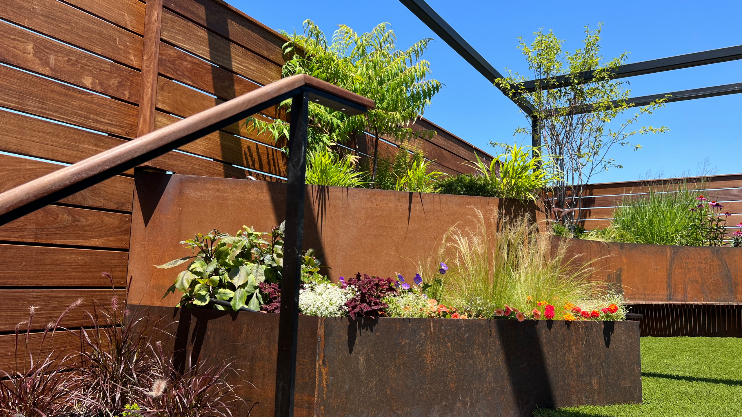 Borough Park Modern Rooftop
