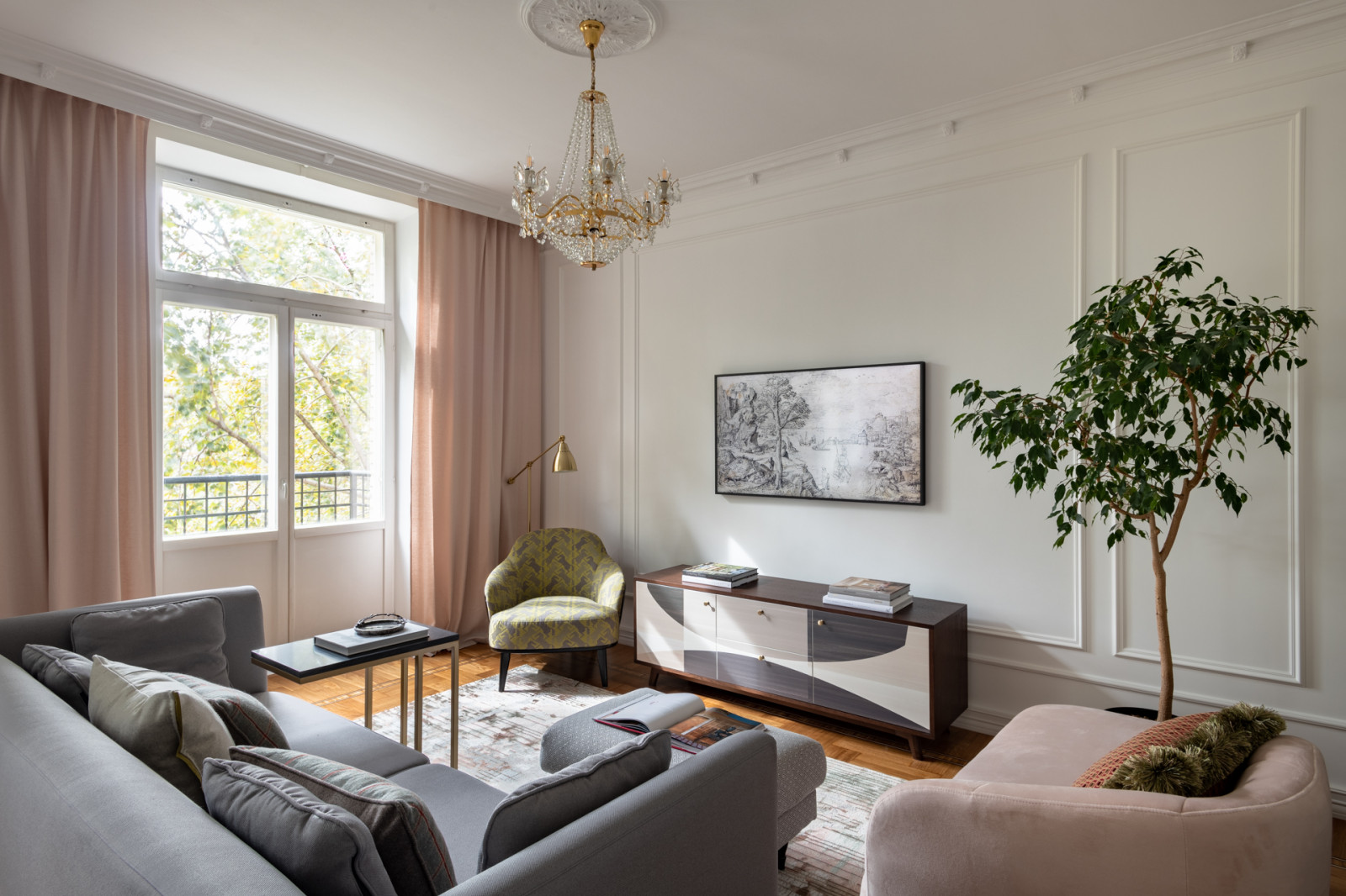 Квартира в сталинке в парижском стиле