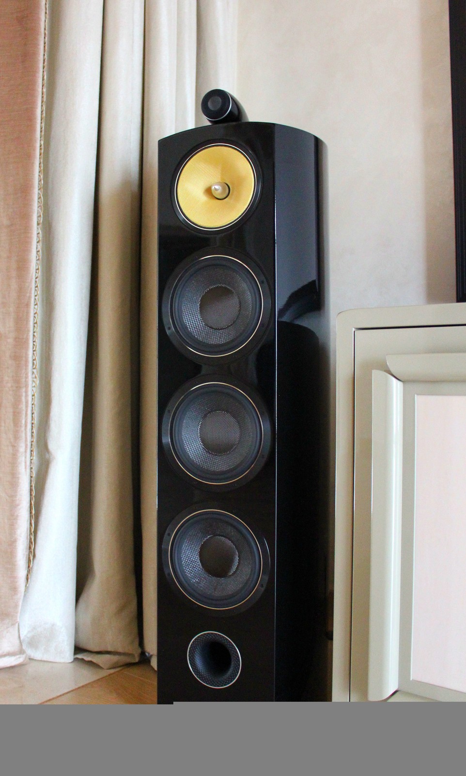 "Домашний Кинотеатр" в поселке "Павловская Сллобода", загородный дом - 1 383 м.к