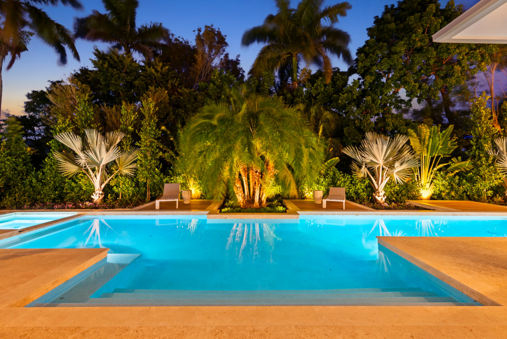 Example of a transitional pool design in Miami