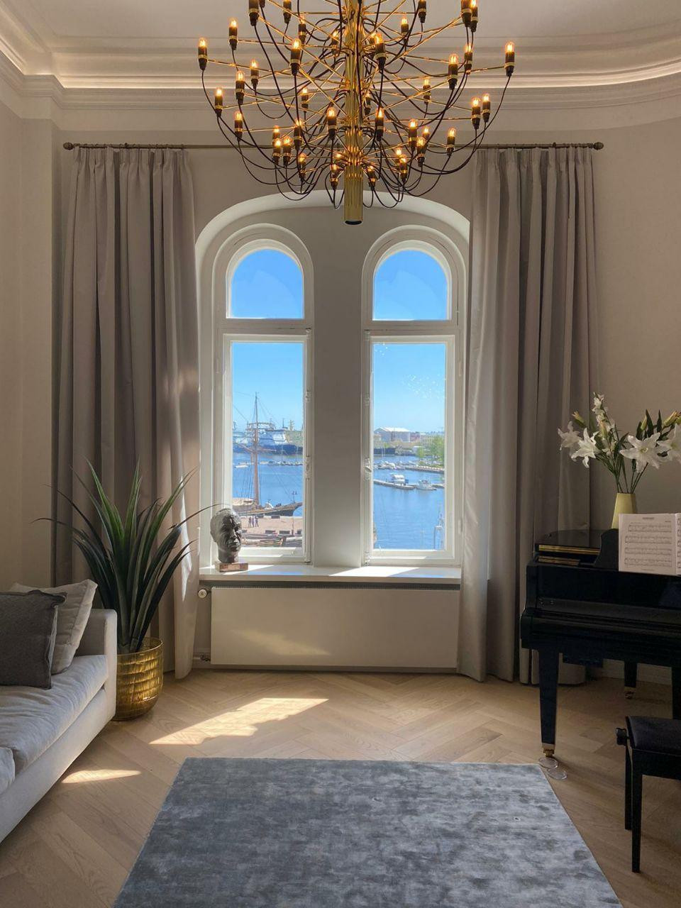 Квартира на набережной