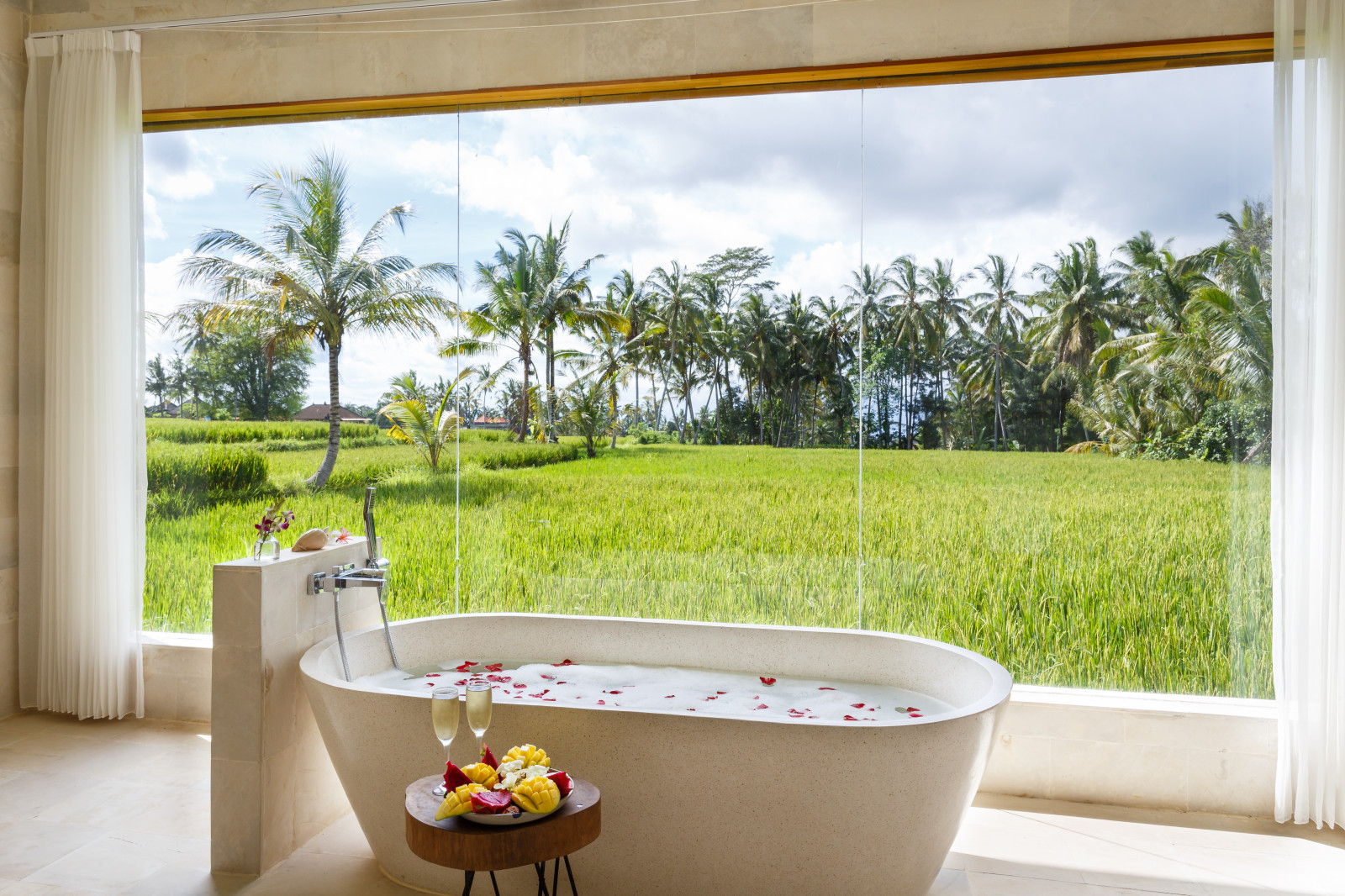 Вилла All Saints