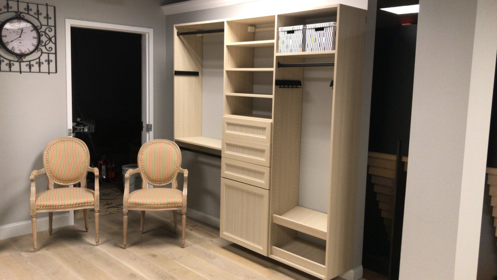 Elegant Custom Wooden Walk-In Closet: Maximizing Small Spaces - Closet ...