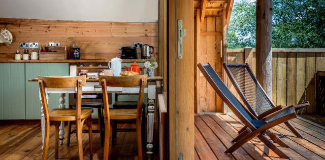 Treehouse Holiday Accommodation at Wolf Woods Devon rustic-kitchen