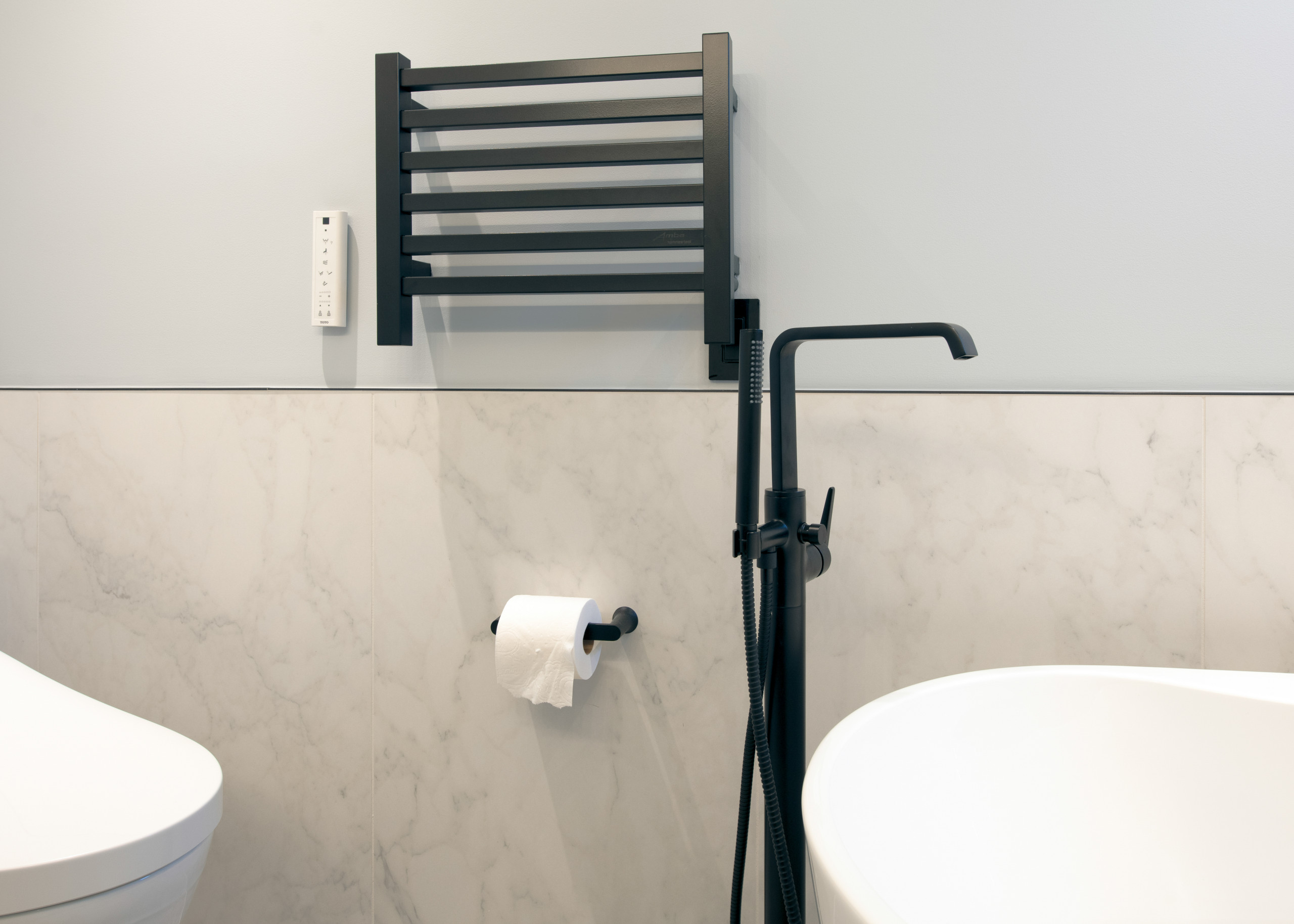 BIG BATH/Small Space