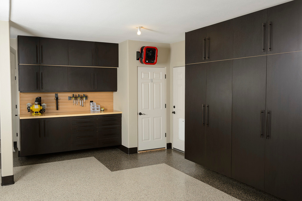 Maximized Garage Space with Vertical Traditional Garage