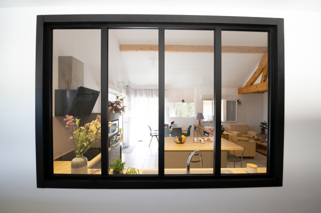 Cuisine avec verrière et îlot - Cuisine - Lyon - par Studio Origami | Houzz