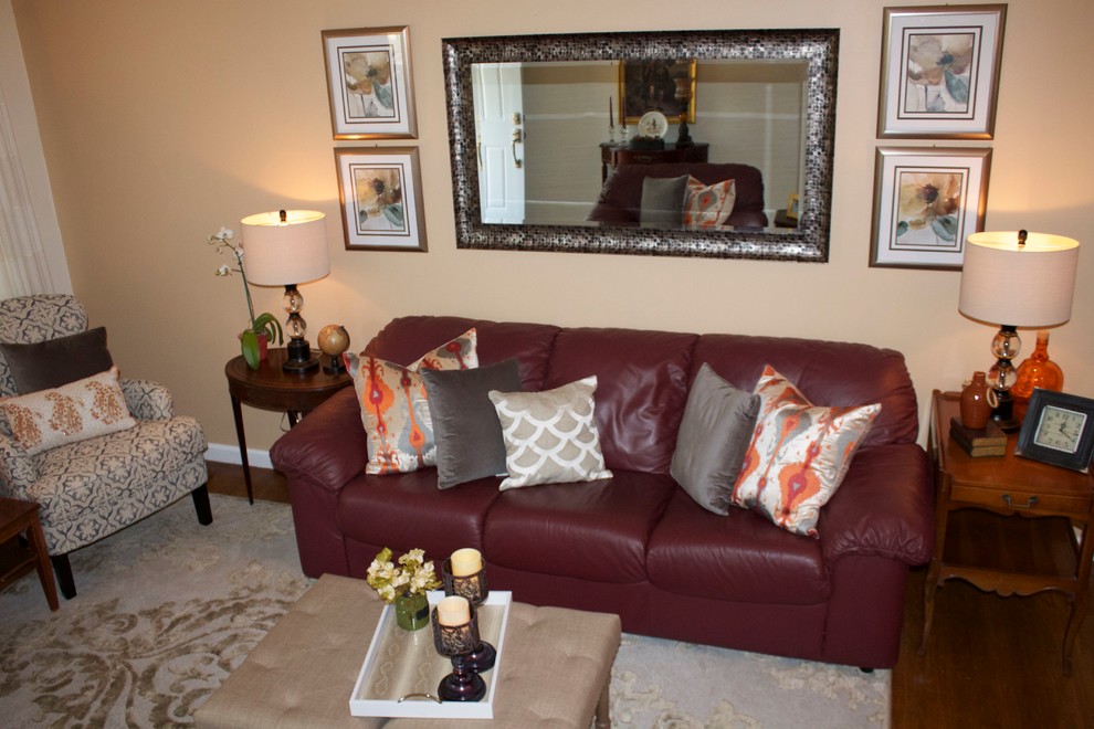 Example of a transitional home design design in Atlanta