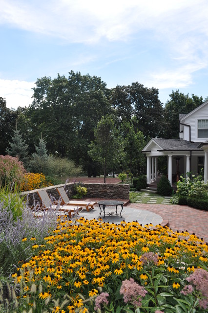 Milieu Design traditional-garden